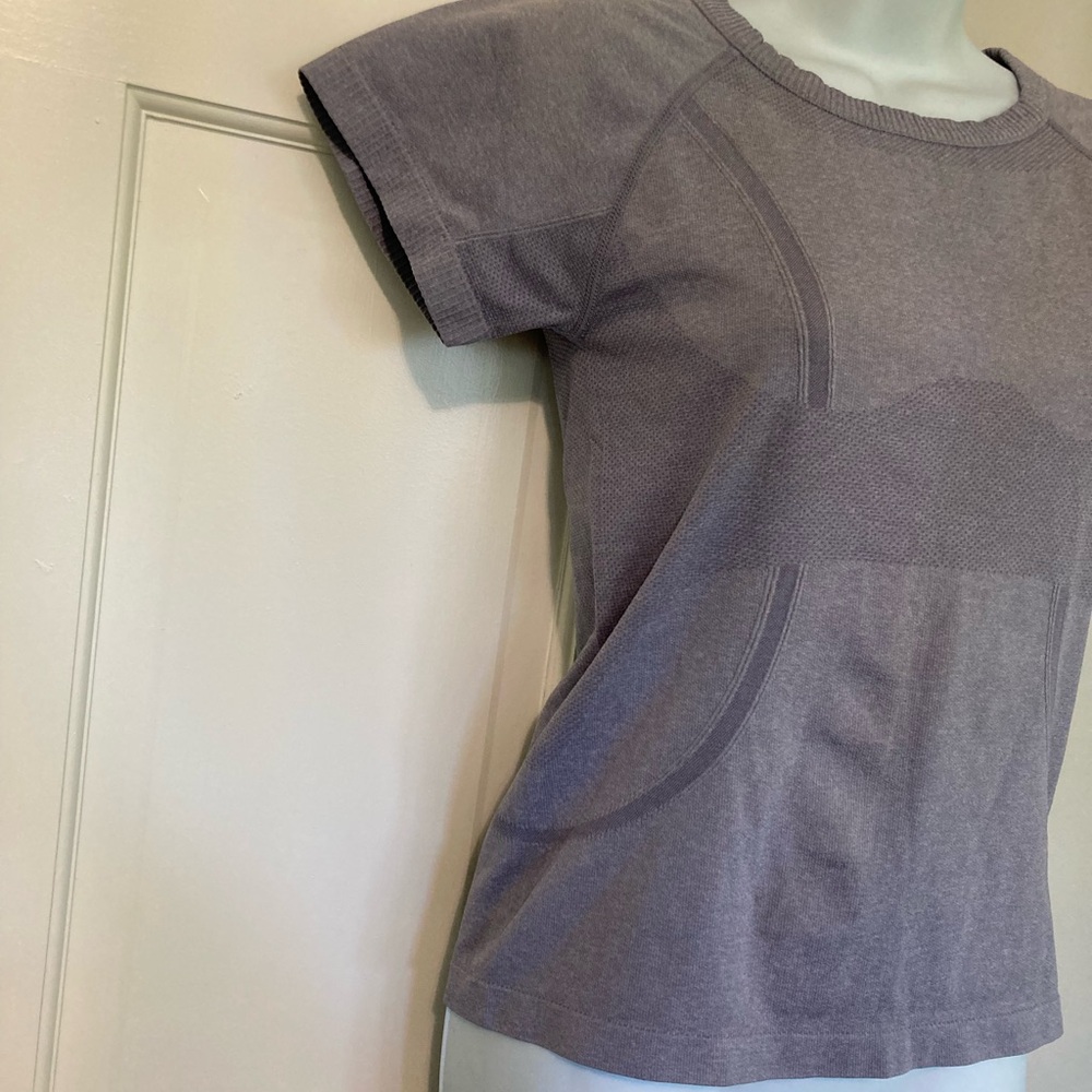 Women's Purple Top - Picture 2 of 4